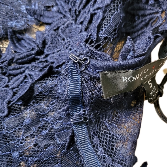 New with tags Romeo + Juliet Couture Navy Sleeveless Lace Dress Size sma… - Picture 5 of 11